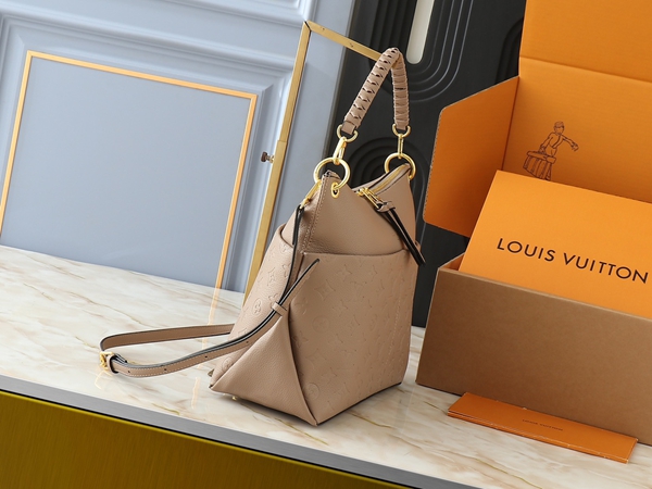 ルイヴィトンバッグ背面デザイン